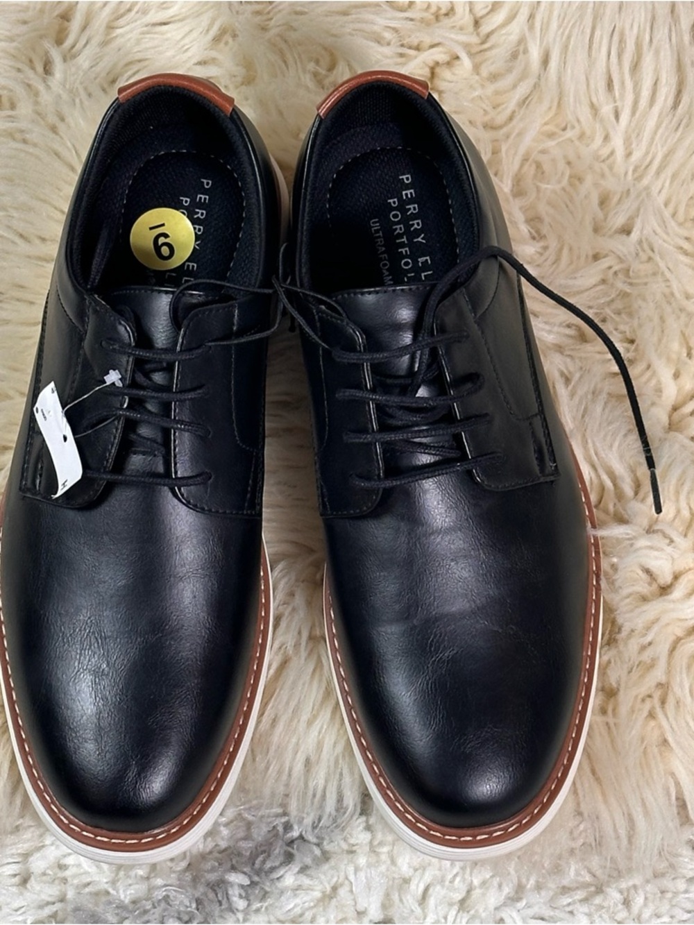 Perry Ellis Black Leather Derby Shoes with Tan Trim
